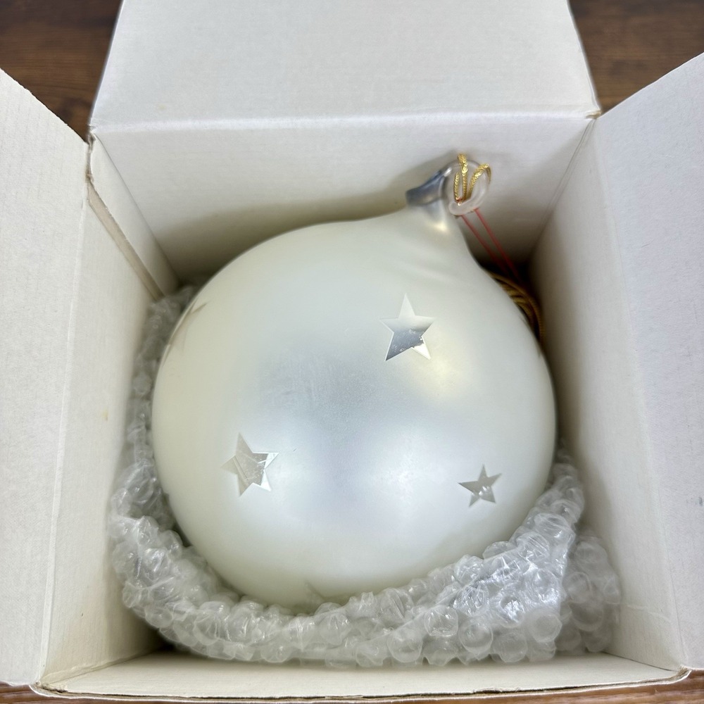 VTG Dept 56 FROSTED WHITE‎ STAR MERCURY GLASS Round Ball Ornament - 6"